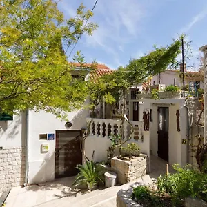 Varos , Split Croatia
